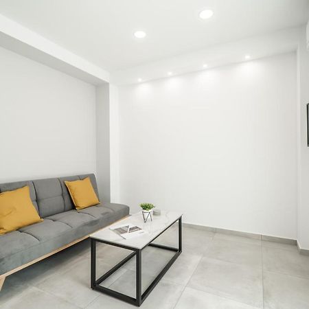 Kiani Apts Каливес Екстериор снимка