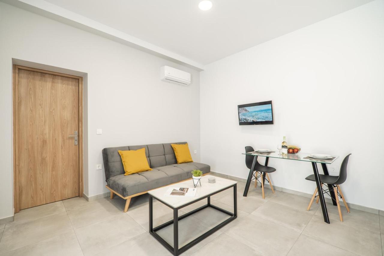 Kiani Apts Каливес Екстериор снимка
