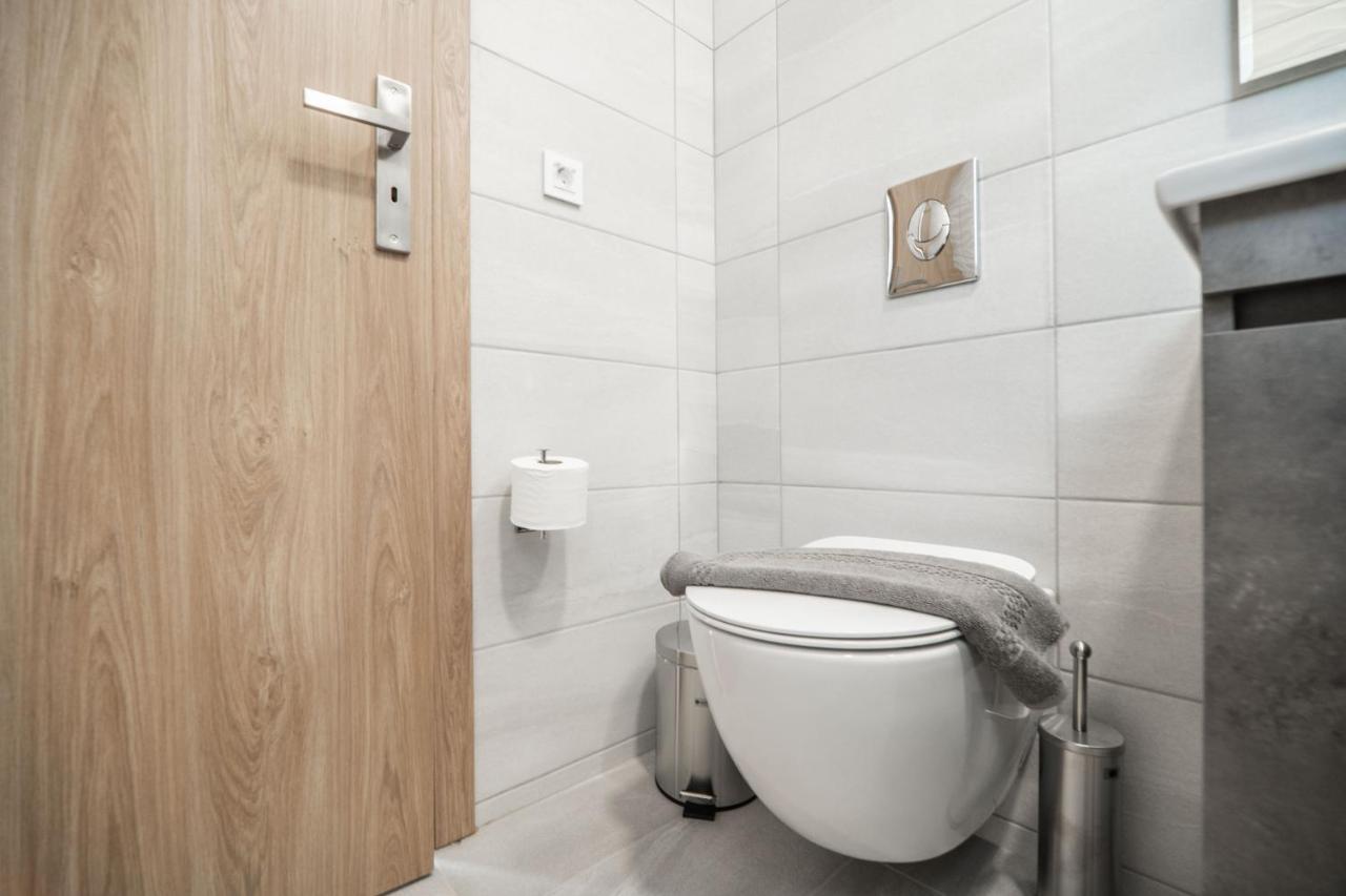 Kiani Apts Каливес Екстериор снимка