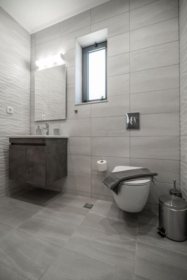 Kiani Apts Каливес Екстериор снимка