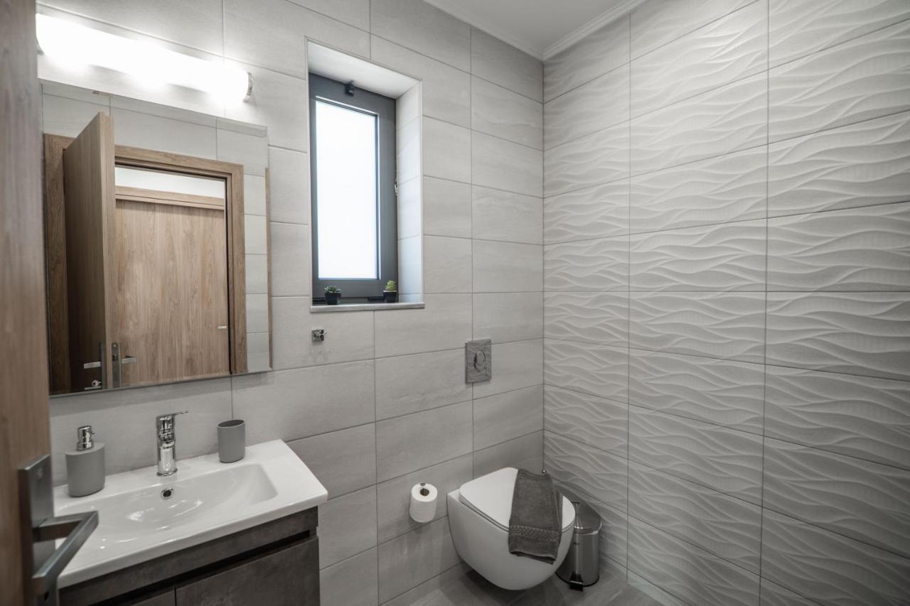 Kiani Apts Каливес Екстериор снимка