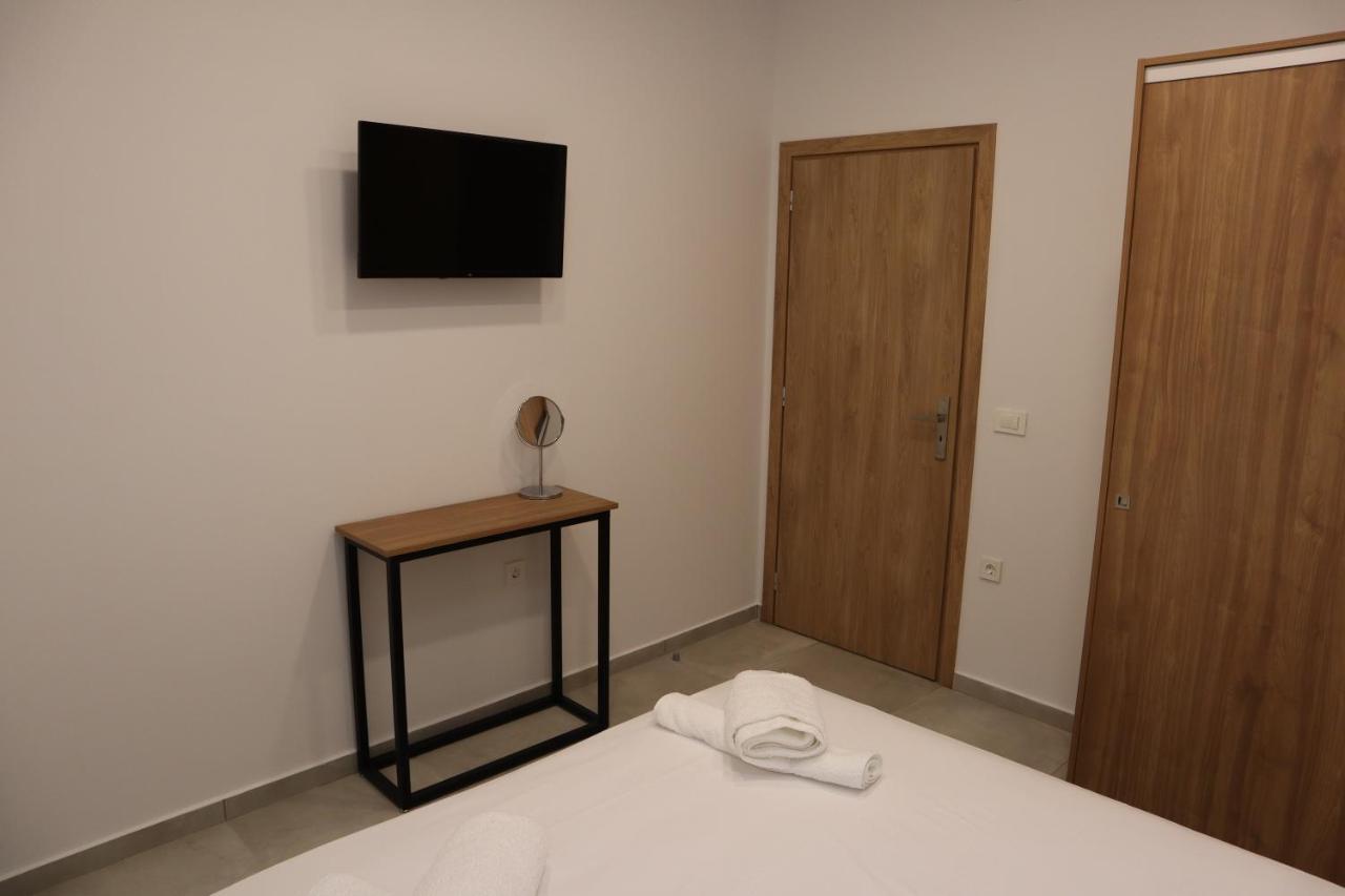 Kiani Apts Каливес Екстериор снимка